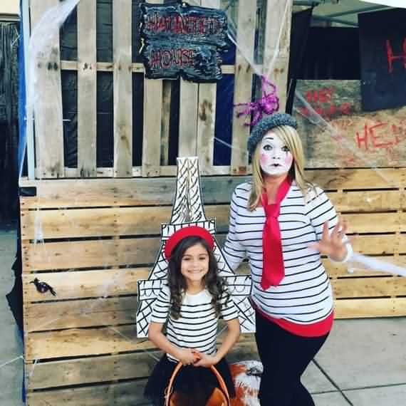 Best Mother Daughter Halloween Costumes, 4 UR Break - Family Inspiration  Magazine, Décor