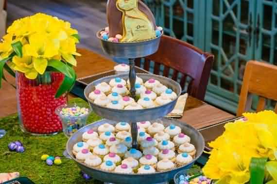 Festive Outdoor Easter Decorations , Outdoor Easter Decorations , Easter Decorations , Festive Outdoor Decorations , Easter , Decorations , Festive Outdoor Decorations