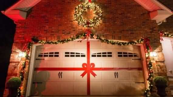 Decorating Your Garage For Christmas , Decorating Your Garage , Christmas , Garage