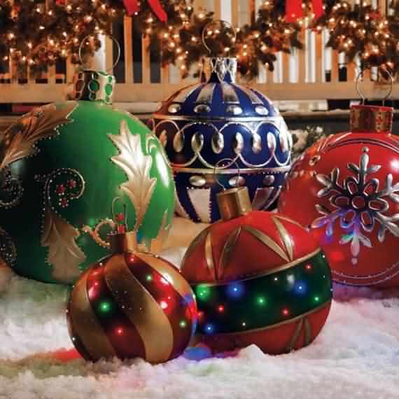 Best Outdoor Christmas Decorations Ideas | 4 UR Break - Family ...