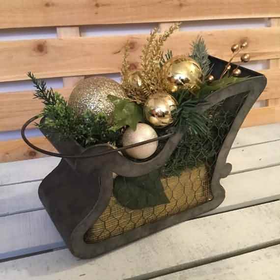 Best Christmas Sleigh Decor Ideas, Christmas Sleigh Decor Ideas, Christmas Sleigh, Christmas Sleigh Decor 