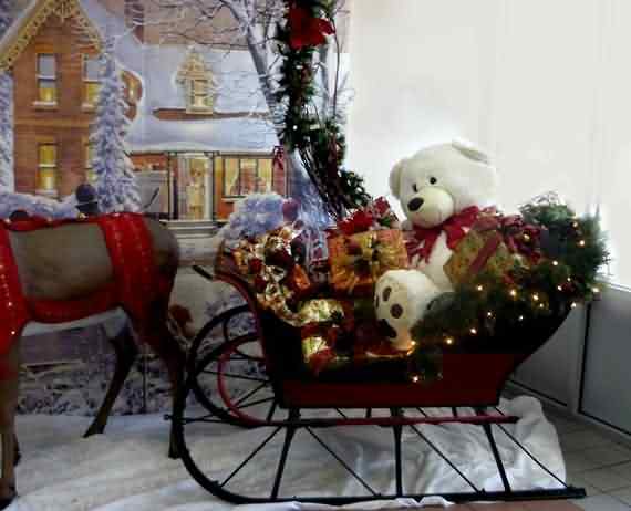 Best Christmas Sleigh Decor Ideas, Christmas Sleigh Decor Ideas, Christmas Sleigh, Christmas Sleigh Decor 